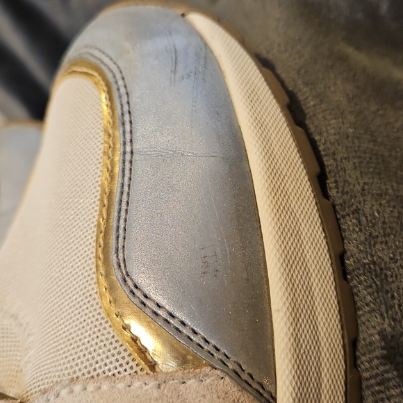 Michael Kors Women's Sneakers Sz. 10 Training Shoes Gray & Gold 2.5" Heel - Picture 6 of 13